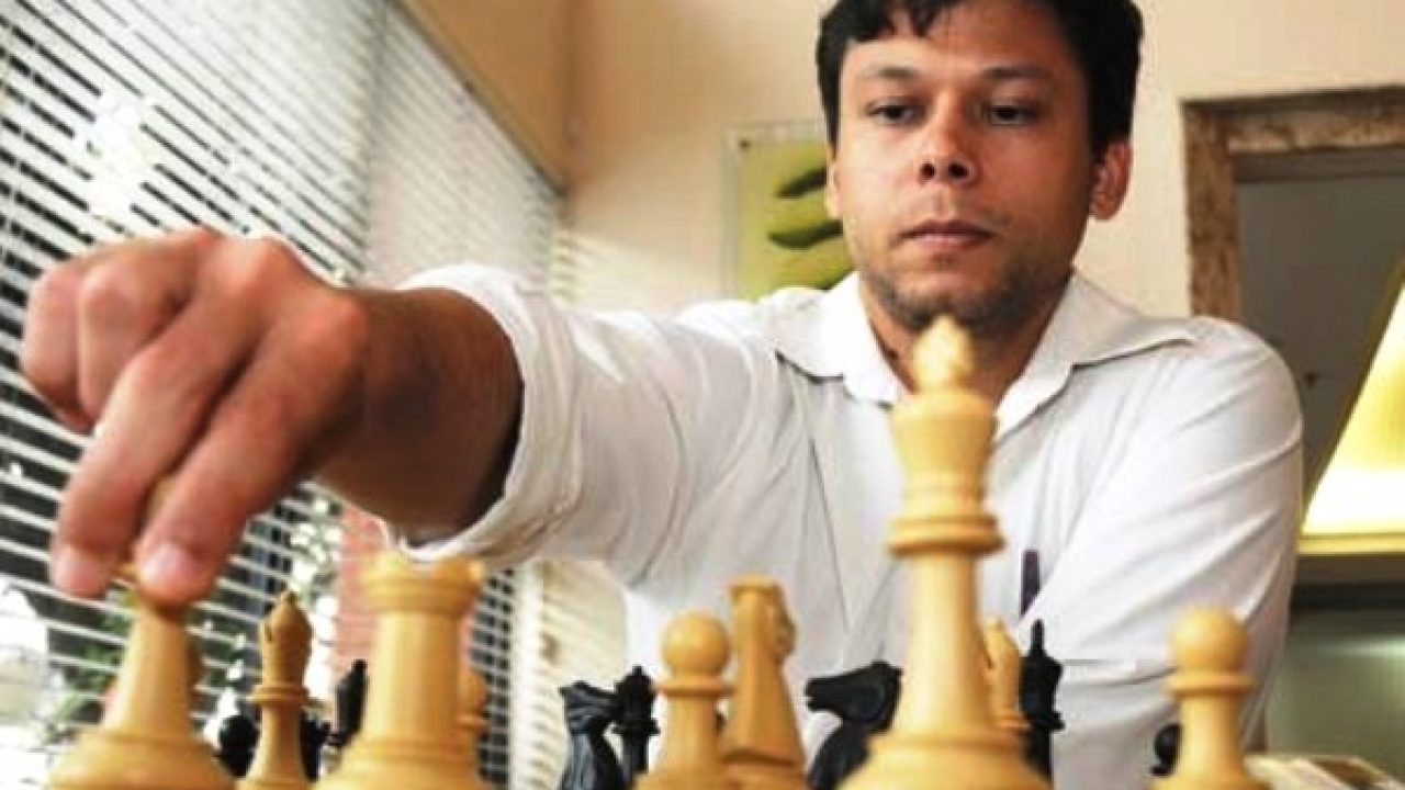 Palestra 'Estratégias do Xadrez do tabuleiro para a vida' com o GM Rafael  Leitão 