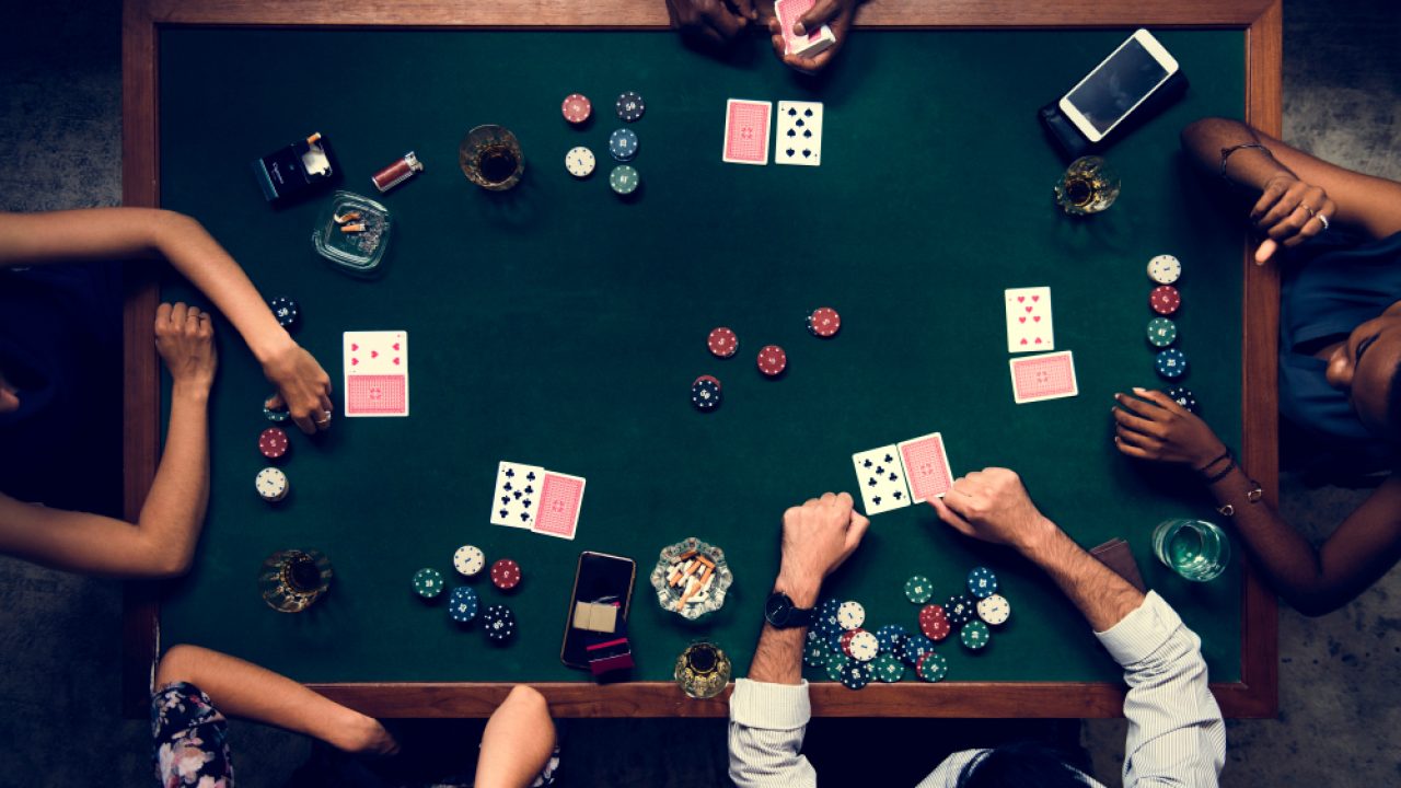 📖 Aprenda Como Jogar Poker, Regras + Tutorial para Iniciantes (Texas  Hold'em) 