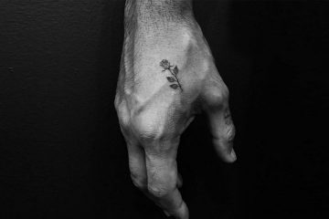 Tatuagem masculina pequena: 6 ideias e 28 fotos para se inspirar