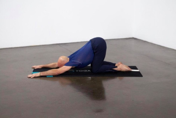 Casa Clã 2024: 3 posturas de yoga para trabalhar a sua autoestima
